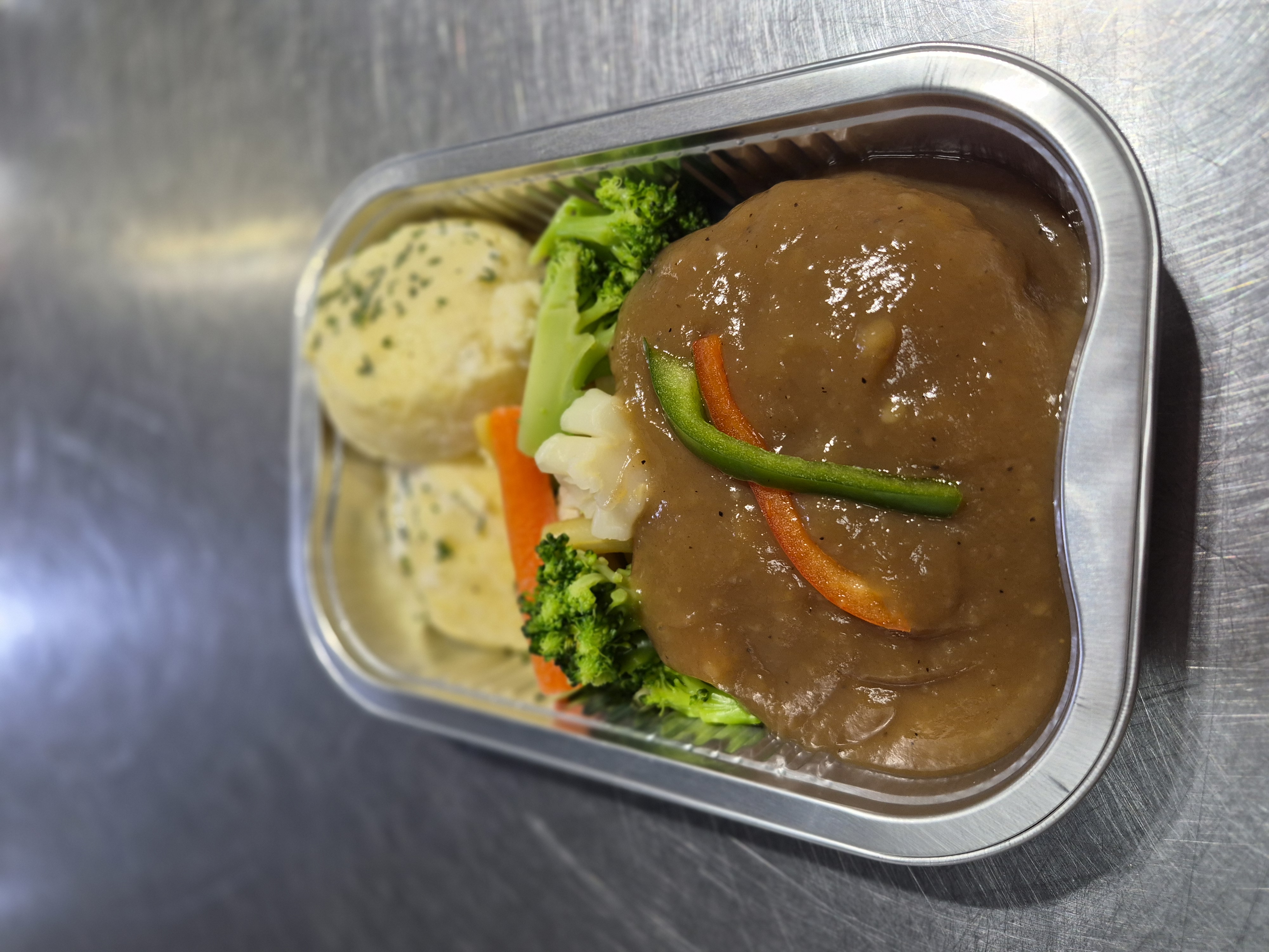 Steak haché sauce au poivreLégumes uniquement